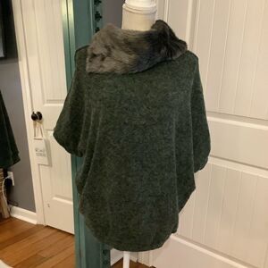 Poncho‎ Style Sweater with Faux Fur Sweater 😎💝